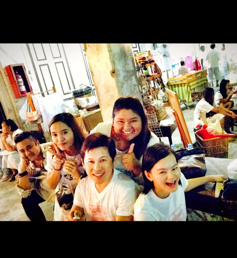 Five happy Thai tourists